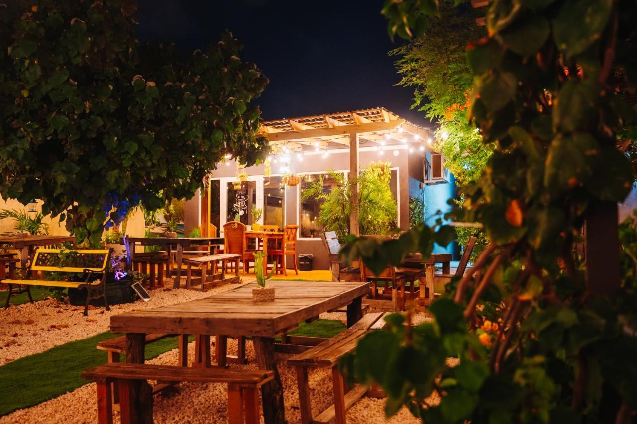 Hotel Rh Boutique Aruba Oranjestad Exteriör bild