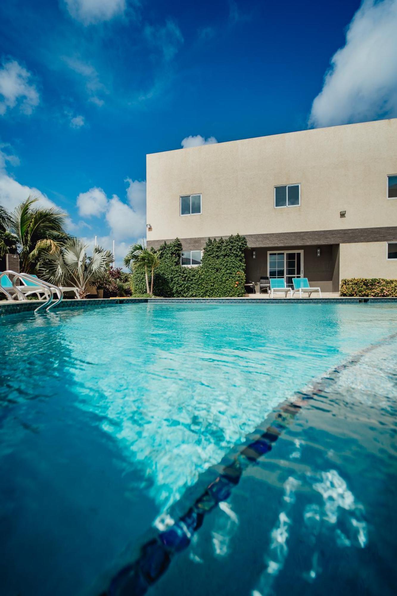 Hotel Rh Boutique Aruba Oranjestad Exteriör bild